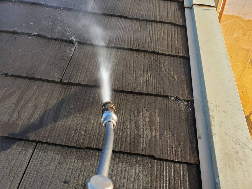 四日市市の外壁・屋根塗装をリペイント匠が施工した写真