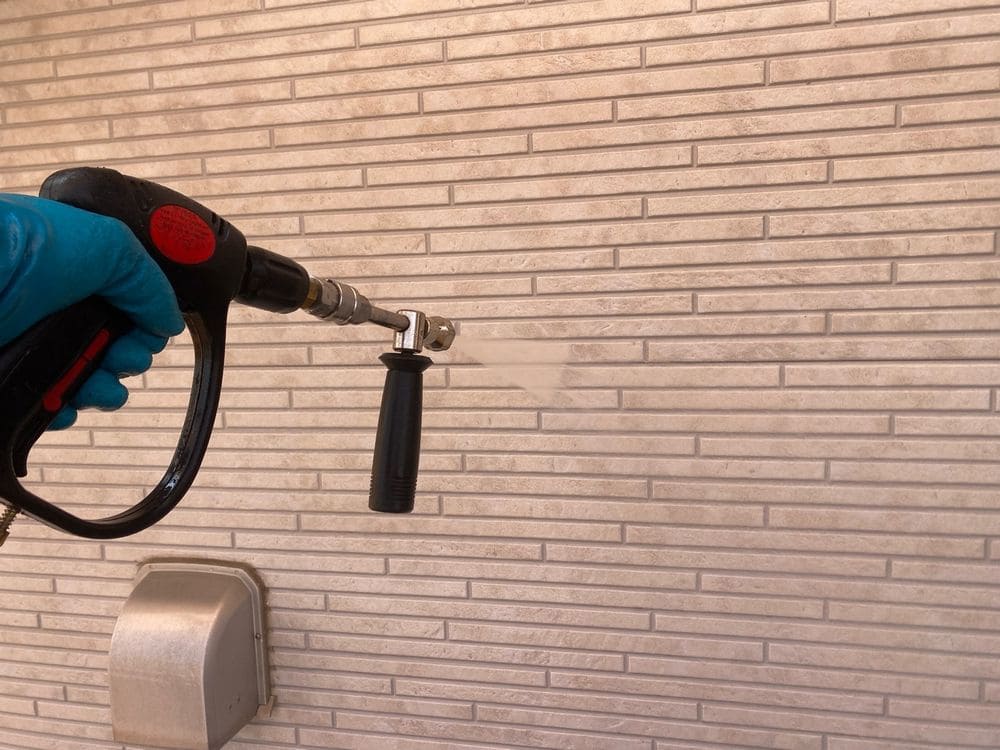 松阪市で外壁塗装をリペイント匠が施工した写真