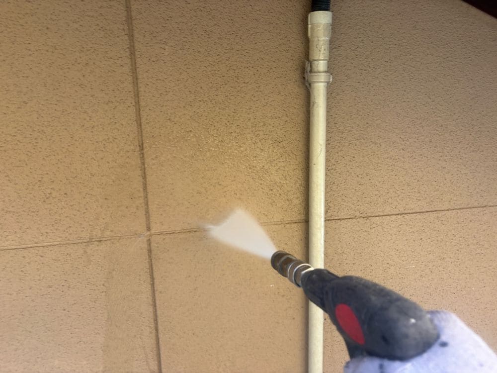 四日市市の外壁塗装をリペイント匠が施工した写真