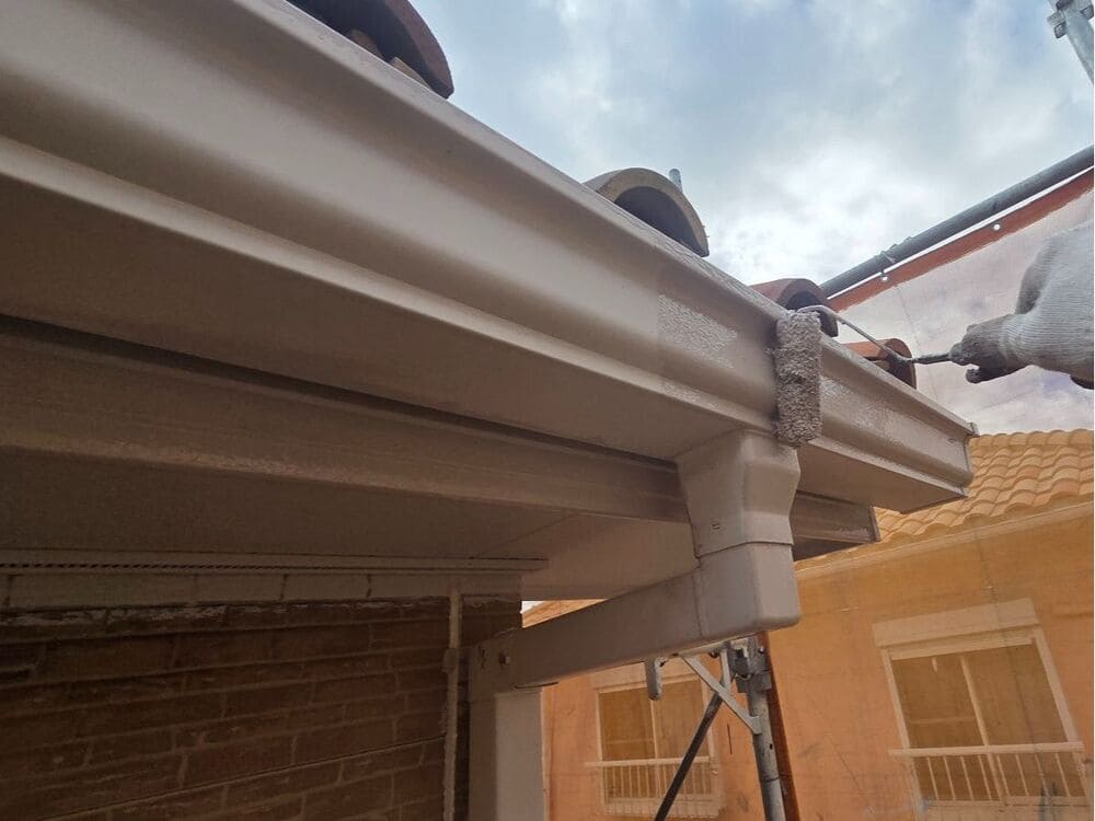 鈴鹿市で外壁塗装、防水工事をリペイント匠が施工した写真