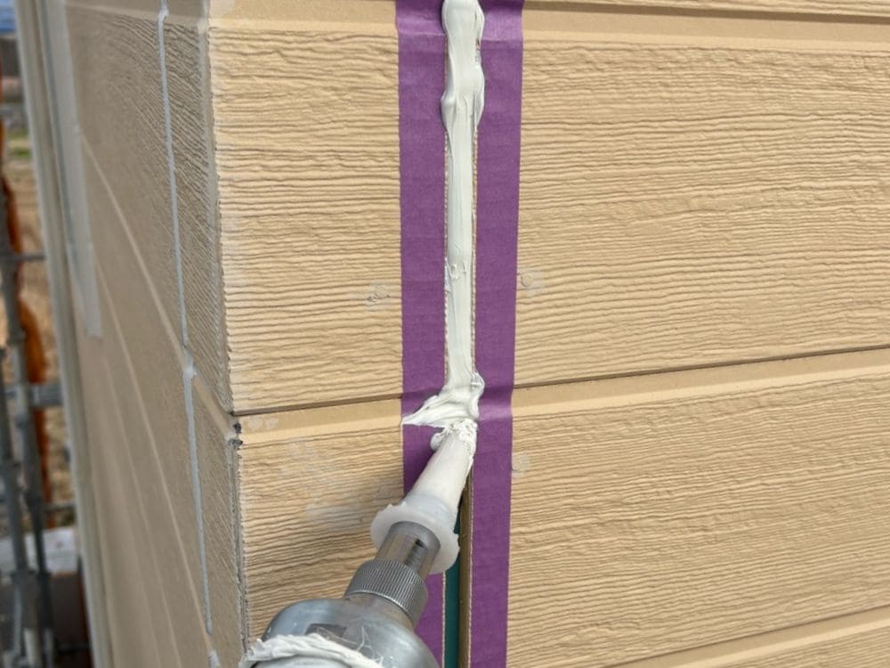 K様(伊勢市)コーキング‗打設 伊勢市で外壁塗装と防水工事をリペイント匠が施工した写真