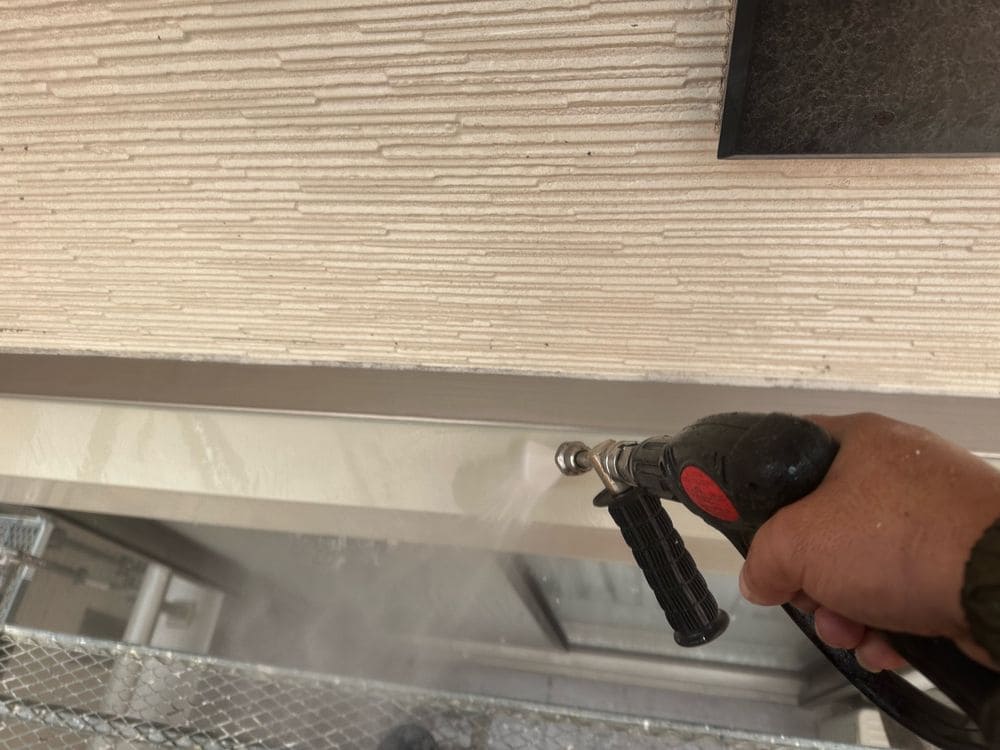 鈴鹿市の外壁塗装、防水工事をリペイント匠が施工した写真