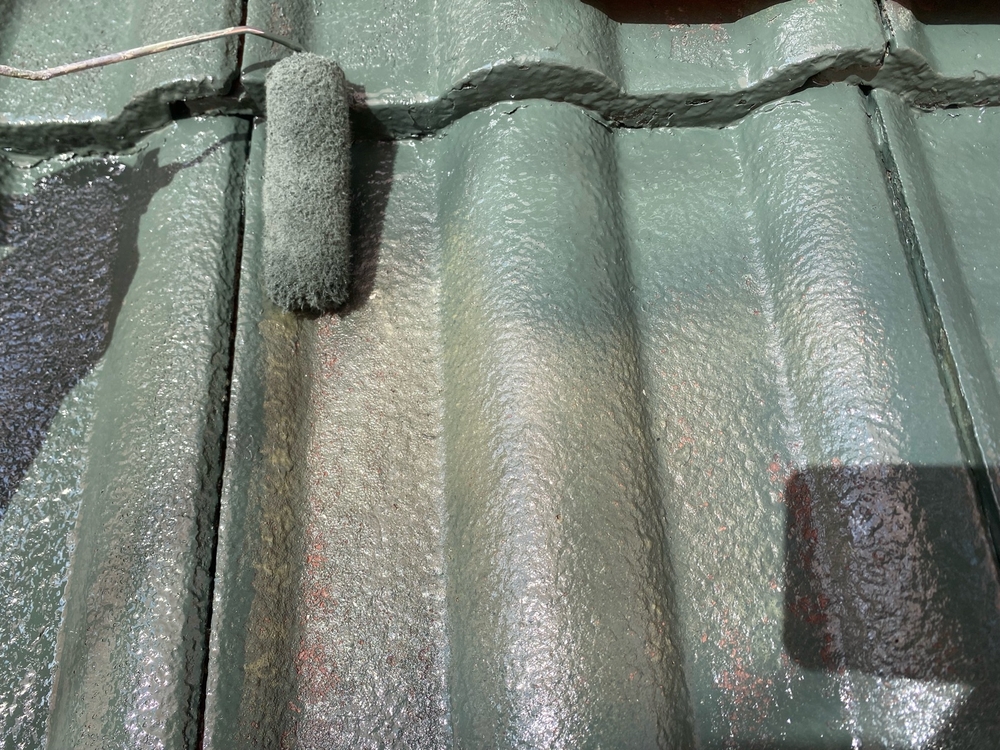 S様(津)屋根(中塗り1) (2) 津市の外壁塗装、屋根塗装をリペイント匠が施工した写真