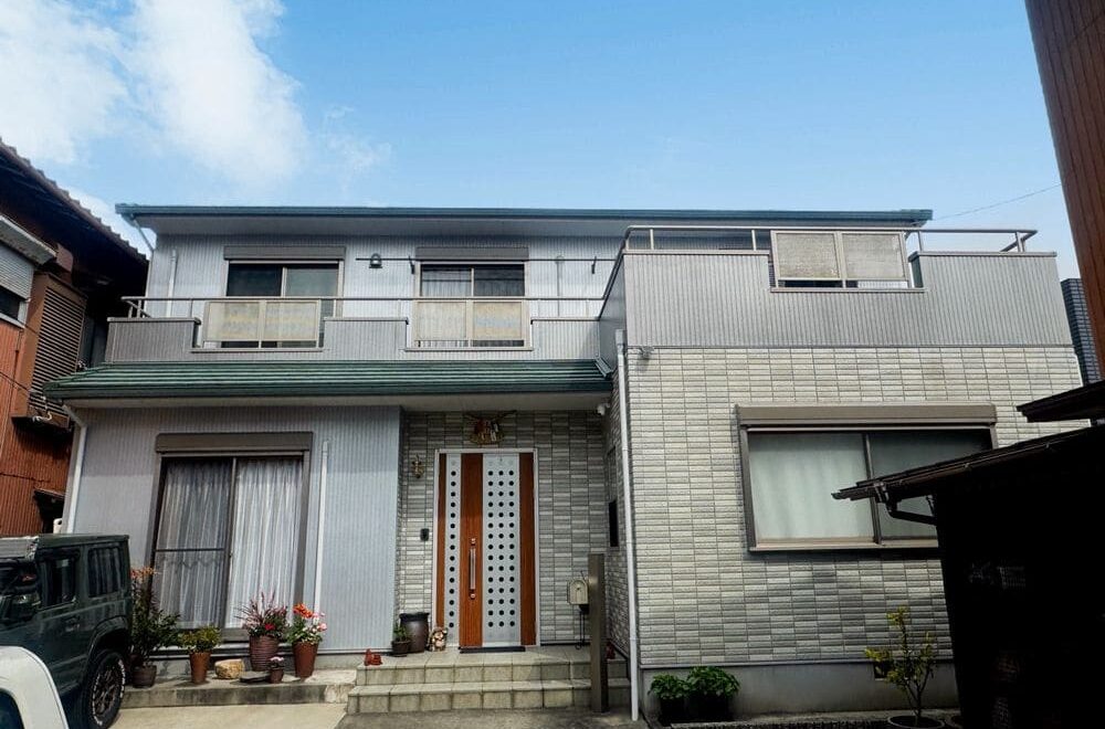 鈴鹿市で外壁塗装と防水工事をリペイント匠が施工した写真