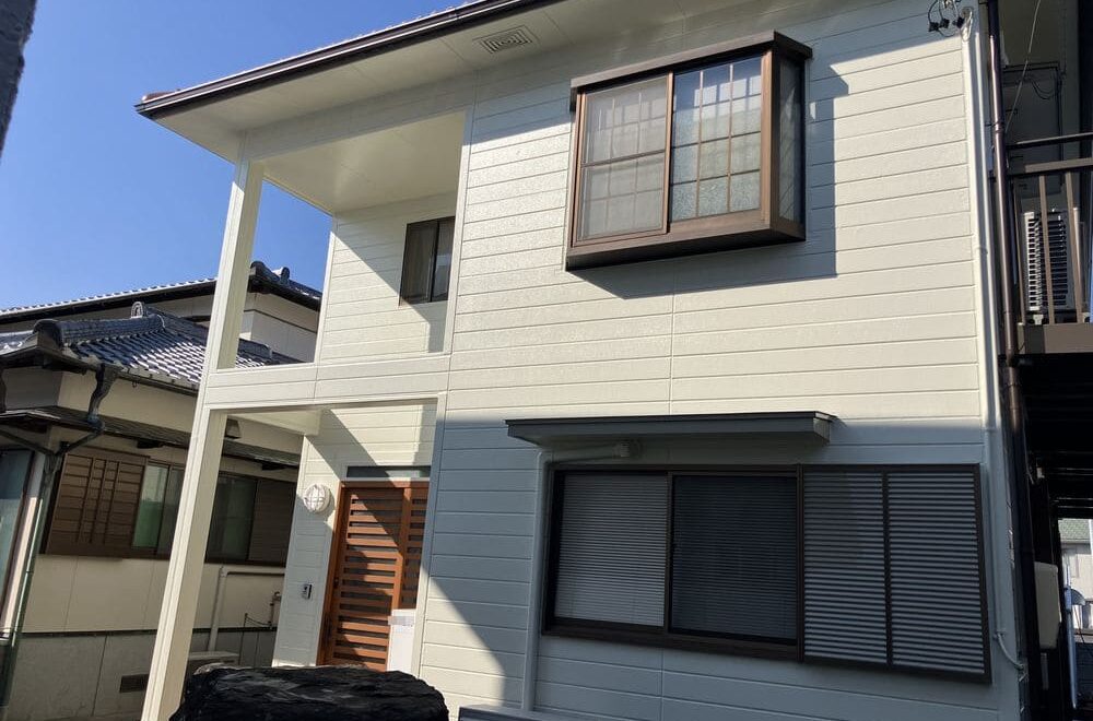 松阪市でがいへき・屋根塗装をリペイント匠が施工した写真