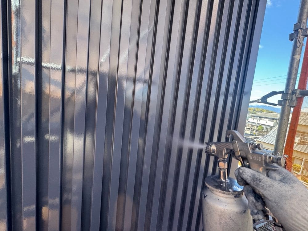 四日市市の外壁塗装をリペイント匠が施工した写真