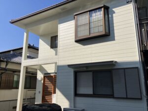 H様(松阪市中央町)_施工後_外壁全体 (2) 松阪市|爽やかなお色にカラーチェンジ|びっくりするほど美しくなり感動!