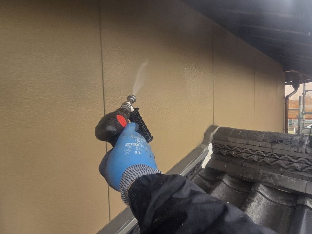 四日市市の外壁塗装をリペイント匠が施工した写真