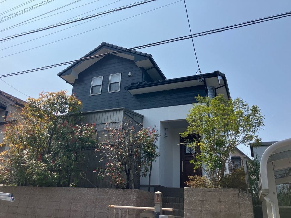 四日市市の外壁塗装をリペイント匠が施工した写真