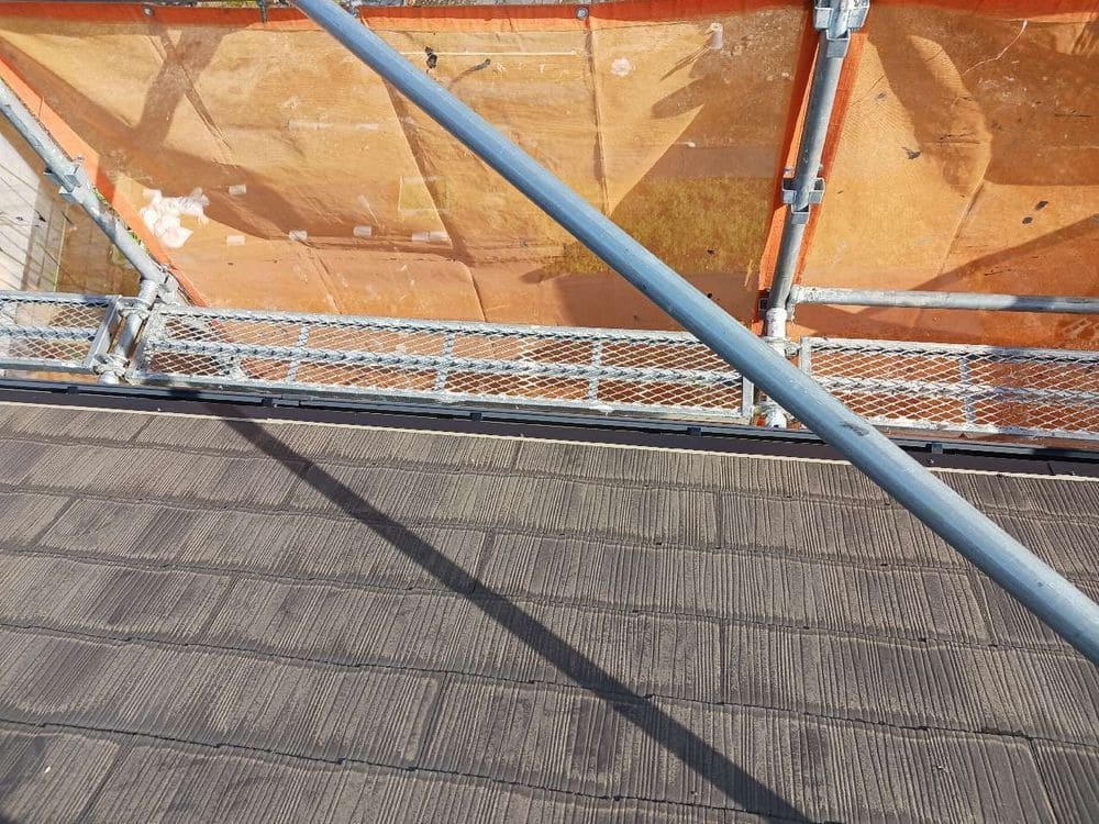 鈴鹿市_T様_役物(軒先施工後) 鈴鹿市の屋根カバー工事をリペイント匠が施工した写真