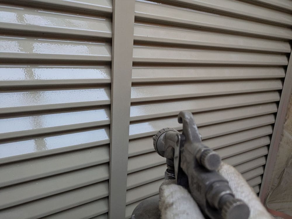 松阪市で外壁・屋根塗装をリペイント匠が施工した写真