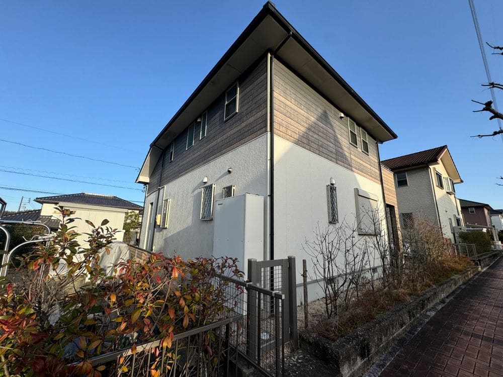 四日市市の外壁塗装をリペイント匠が施工した写真