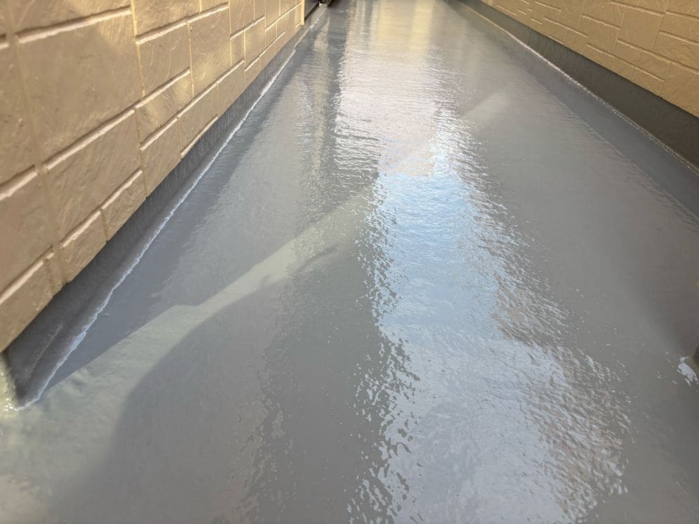 伊勢市の防水工事をリペイント匠が施工した写真