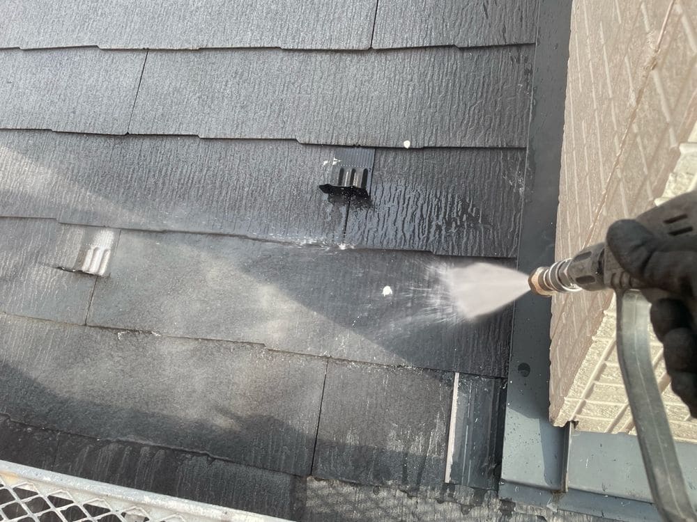 四日市市の外壁・屋根塗装をリペイント匠が施工した写真