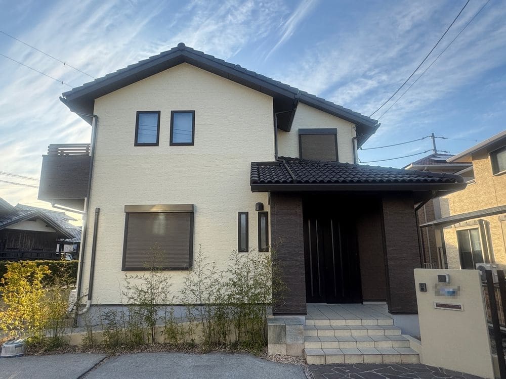 鈴鹿市の外壁塗装をリペイント匠が施工した写真