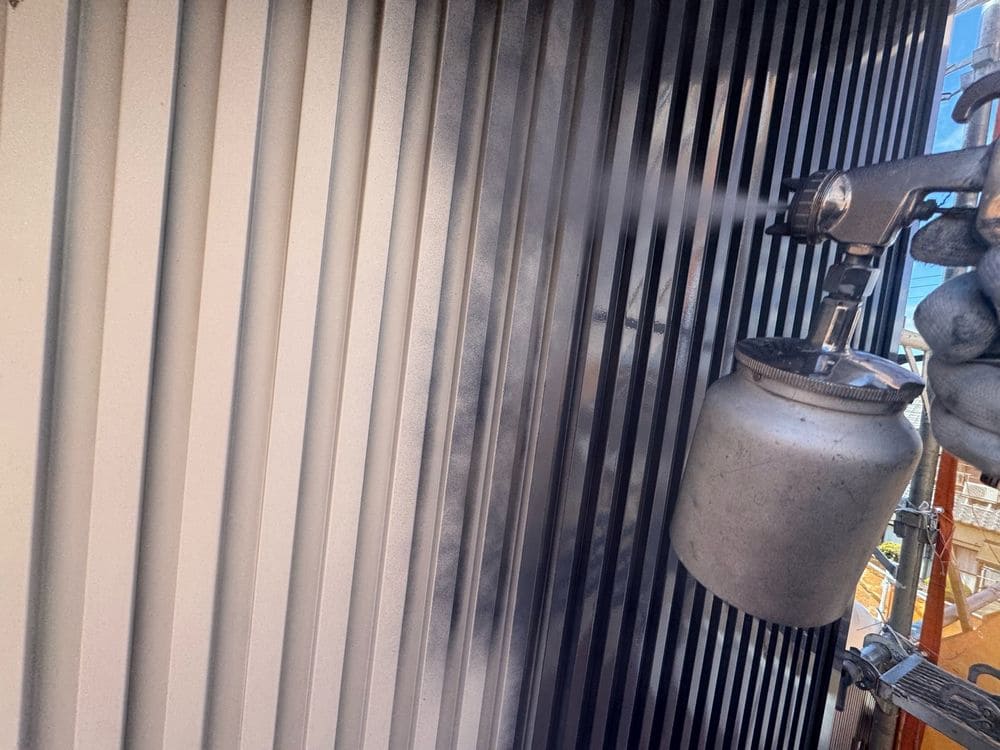 四日市市の外壁塗装をリペイント匠が施工した写真