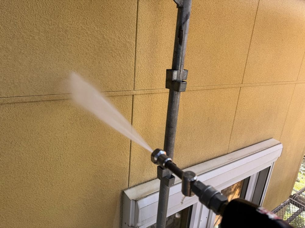 四日市市の外壁塗装をリペイント匠が施工した写真