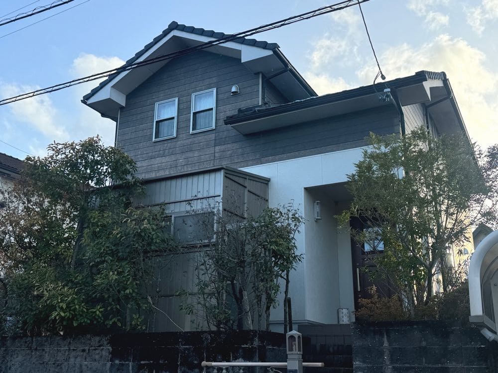 四日市市の外壁塗装をリペイント匠が施工した写真