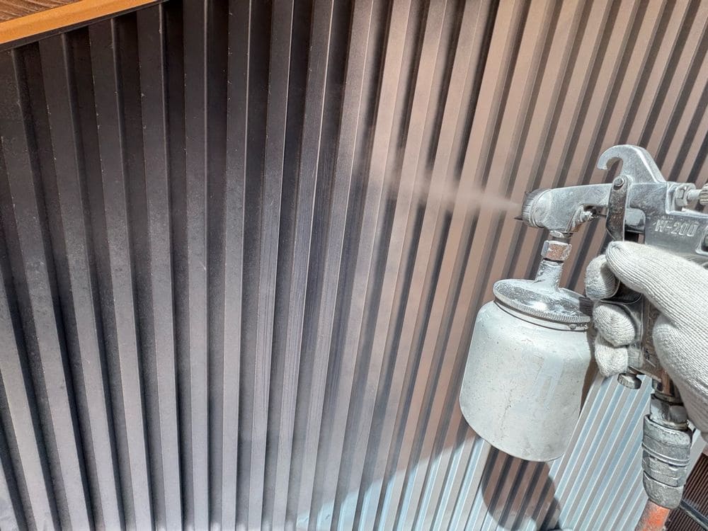 四日市市の外壁塗装をリペイント匠が施工した写真