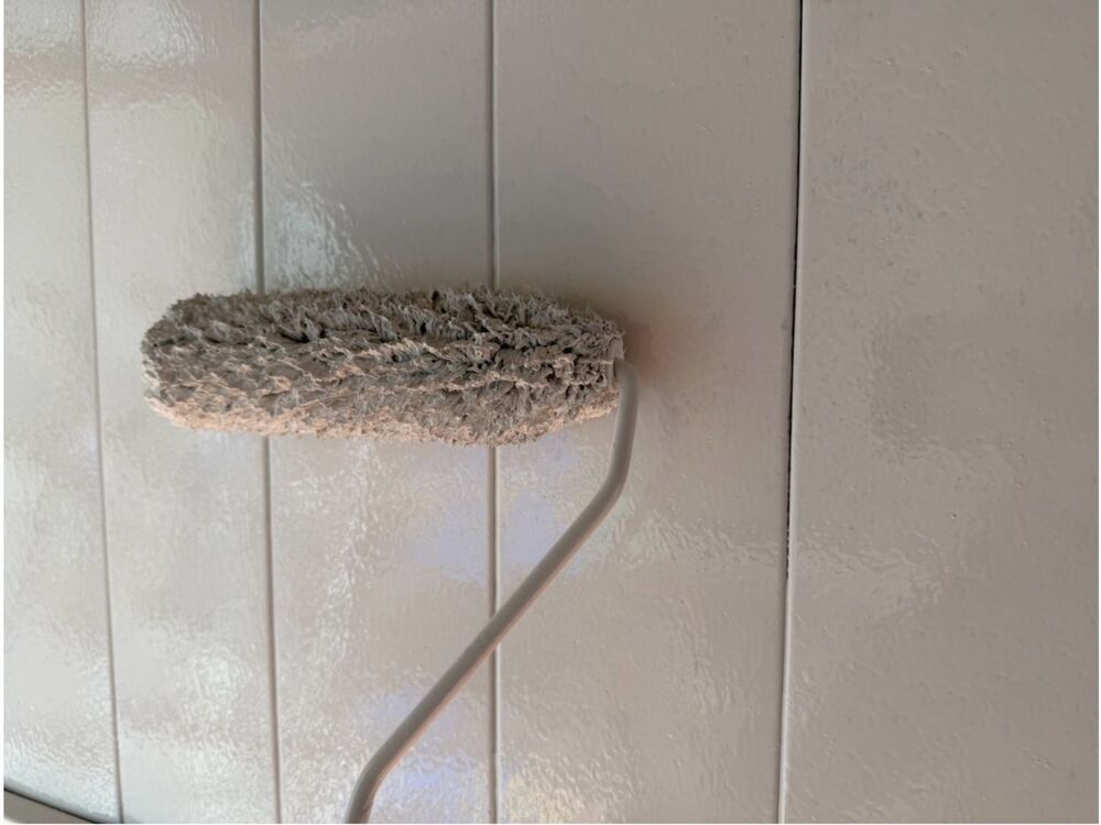 S様(津)軒天(上塗り) (2) 津市の外壁塗装、屋根塗装をリペイント匠が施工した写真