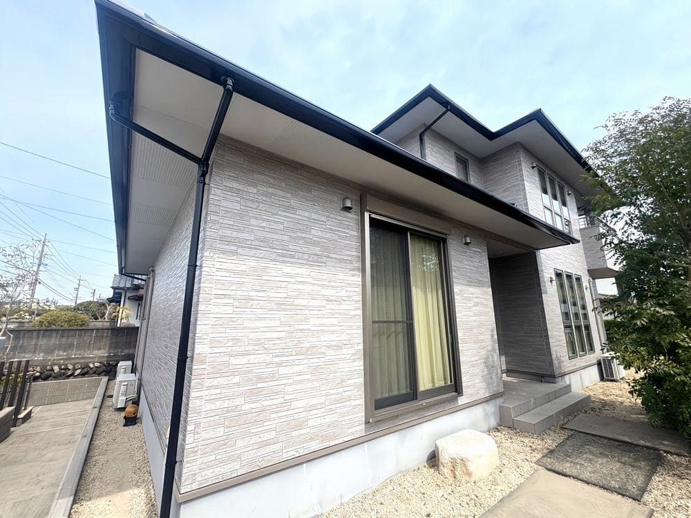 四日市市の外壁塗装をリペイント匠が施工した写真