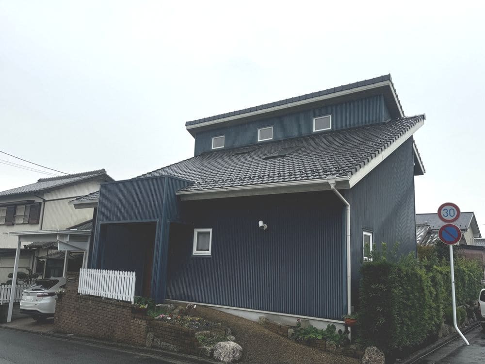 四日市市の外壁塗装をリペイント匠が施工した写真