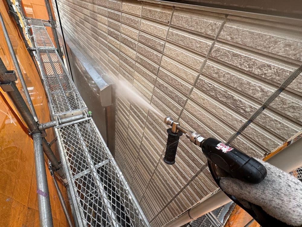 鈴鹿市で外壁塗装と防水工事をリペイント匠が施工した写真