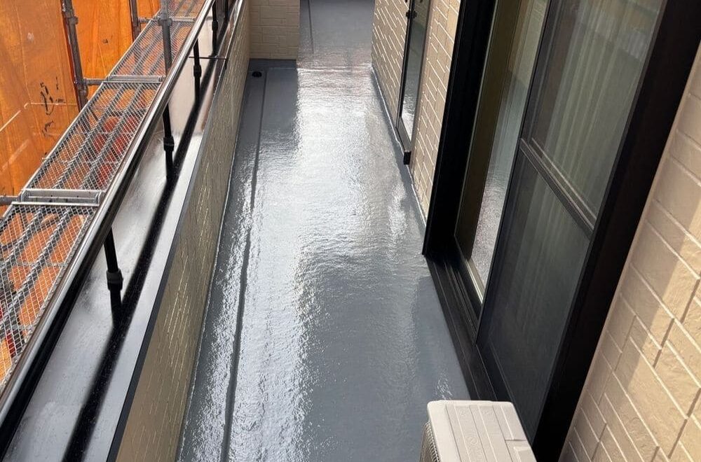 伊勢市の防水工事をリペイント匠が施工した写真