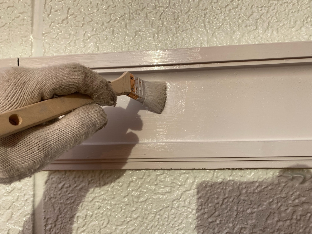 S様(津)帯板(中塗り) 津市の外壁塗装、屋根塗装をリペイント匠が施工した写真