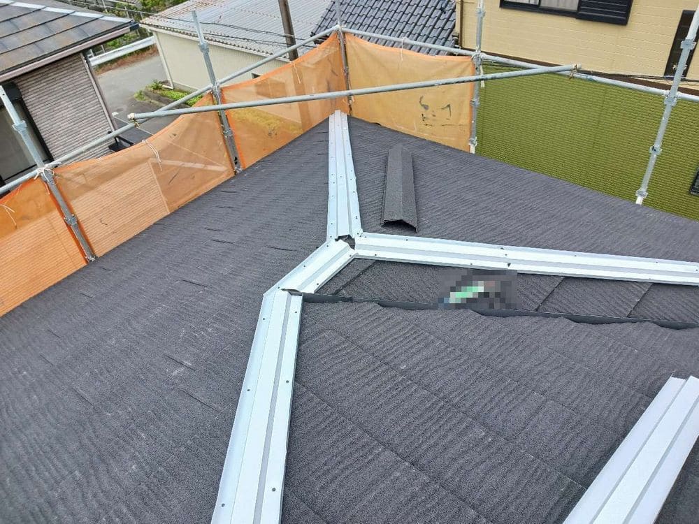 I様(伊勢市)屋根‗棟板金設置 伊勢市の屋根工事をリペイント匠が施工した写真