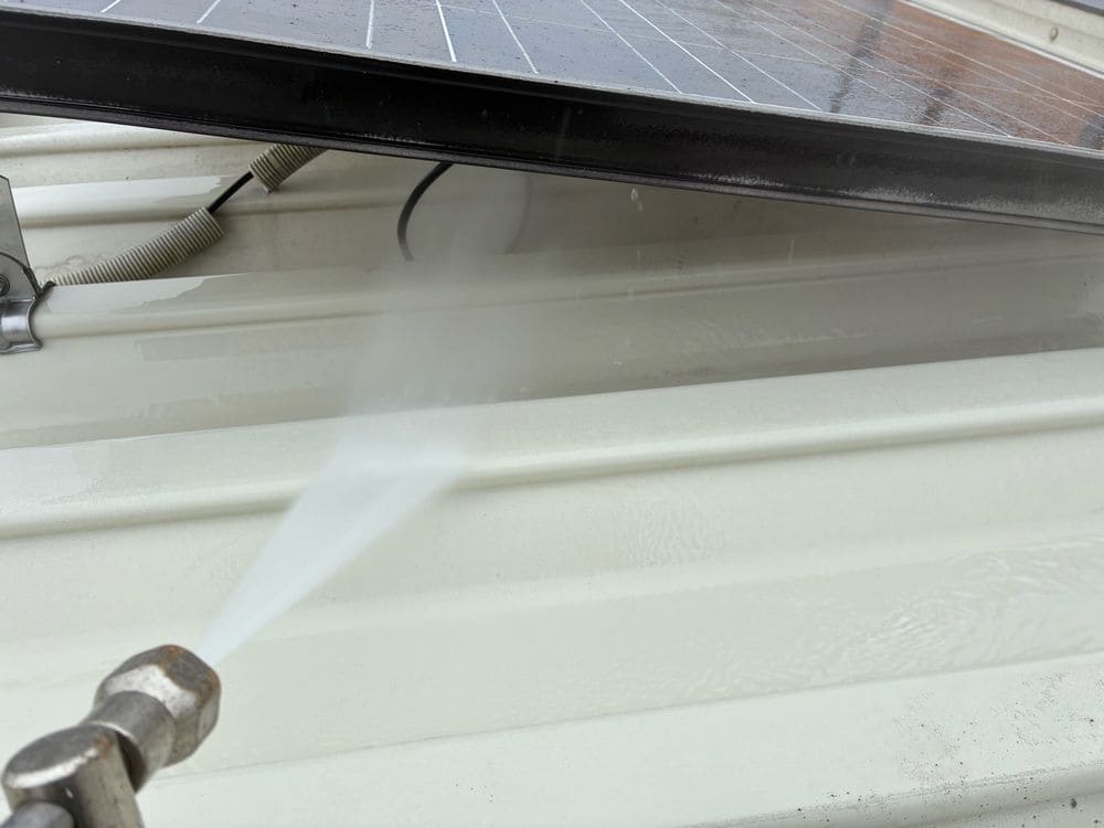 鈴鹿市の外壁塗装、屋根塗装をリペイント匠が施工した写真