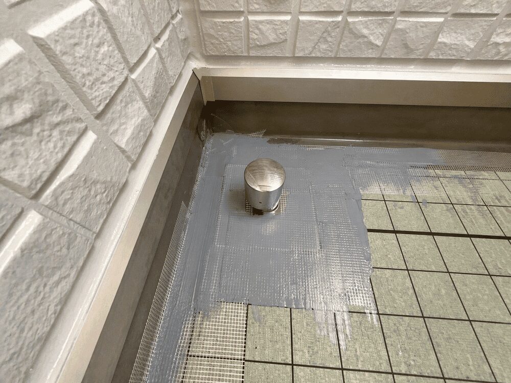 津市の外壁塗装、防水工事をリペイント匠が施工した写真