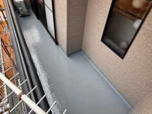 伊勢市の防水工事をリペイント匠が施工した写真