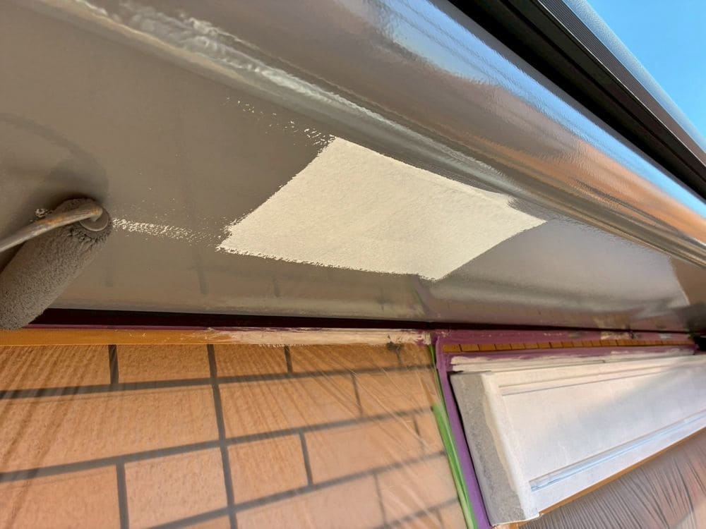 鈴鹿市の屋根塗装をリペイント匠が施工した写真