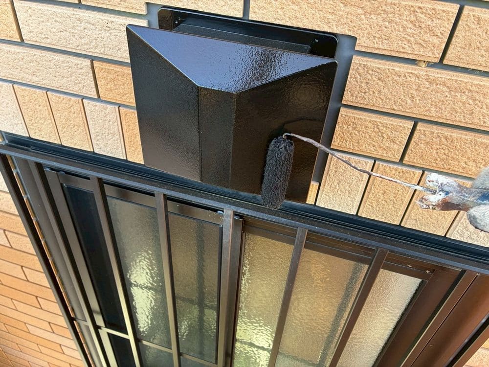 鈴鹿市の屋根塗装をリペイント匠が施工した写真