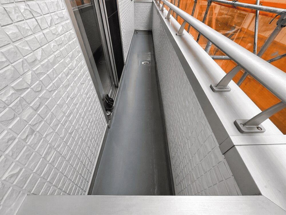 津市の外壁塗装、防水工事をリペイント匠が施工した写真