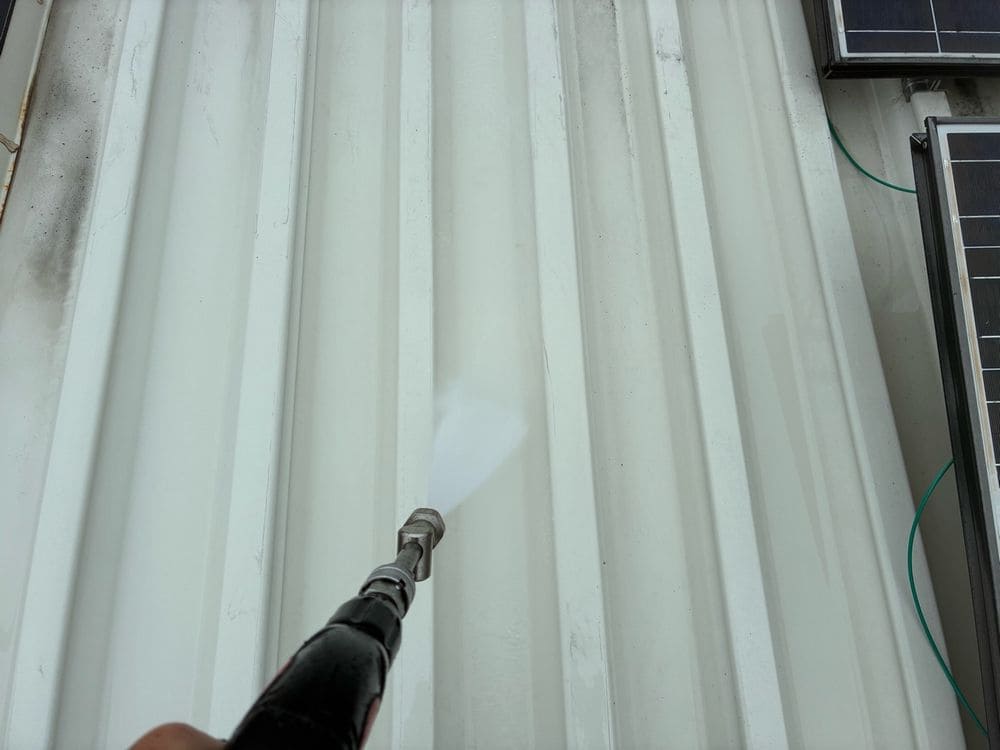 鈴鹿市の外壁塗装、屋根塗装をリペイント匠が施工した写真