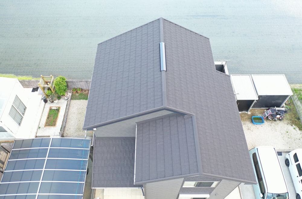 松阪市で外壁塗装と屋根工事と防水工事をリペイント匠が施工した写真