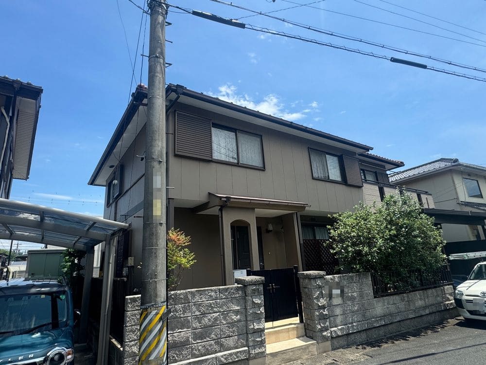 四日市市_K様_外壁全体1(施工前) 四日市市の外壁塗装をリペイント匠が施工した写真