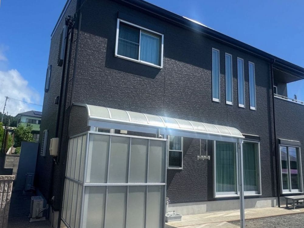 K様(四日市市水沢町)施工後_外壁全体 (2) 四日市市の外壁塗装、防水工事をリペイント匠が施工した写真
