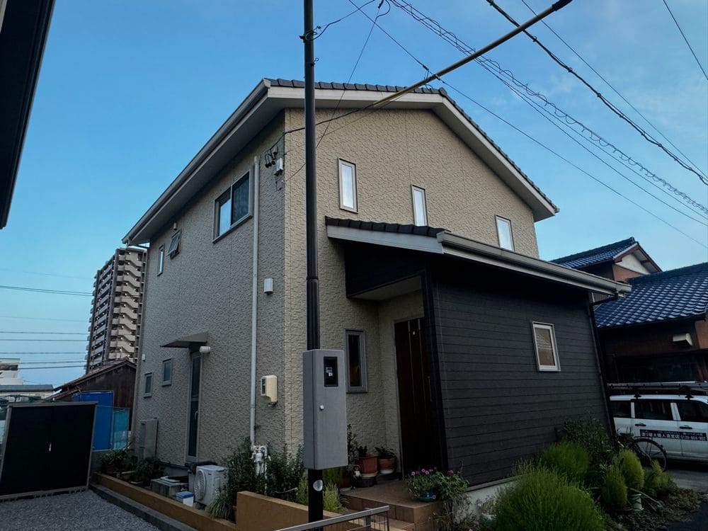 四日市市_M様_外壁全体③(施工前) 四日市市の外壁塗装をリペイント匠が施工した写真