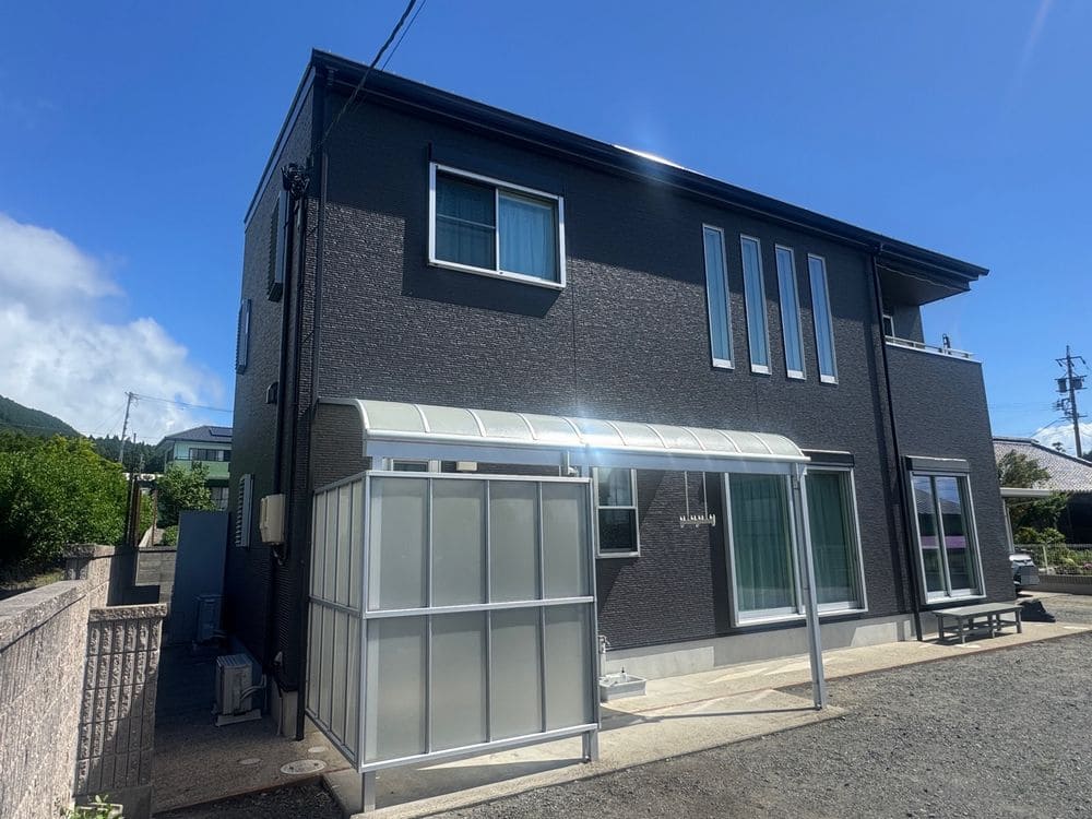 四日市市_K様_外壁全体2(施工後) 四日市市の外壁・屋根塗装をリペイント匠が施工した写真