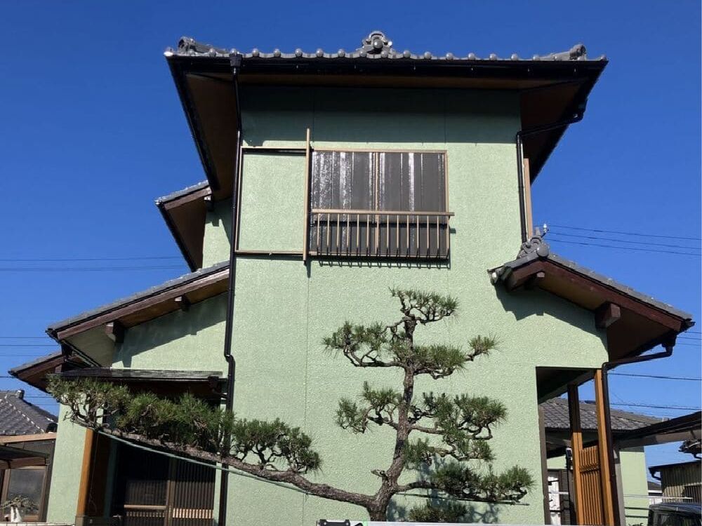 Y様(津)施工後_外壁全体 (3) 津市の外壁塗装をリペイント匠が施工した写真