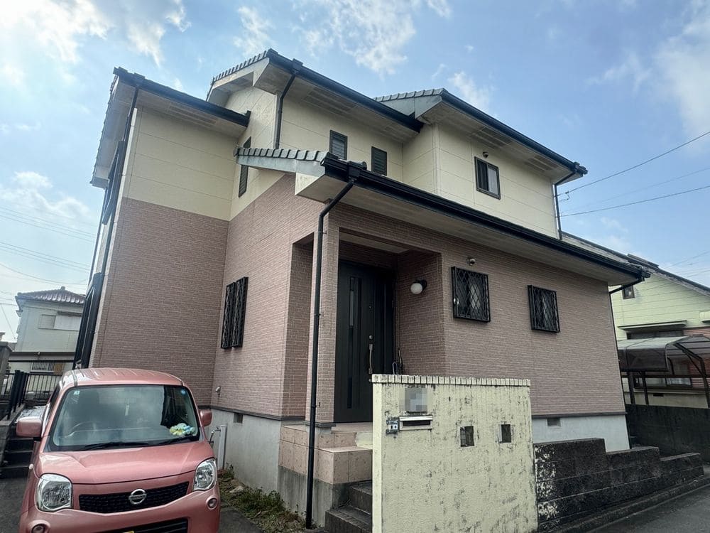 四日市市_U様_外壁全体①(施工前) 四日市市の外壁塗装をリペイント匠が施工した写真