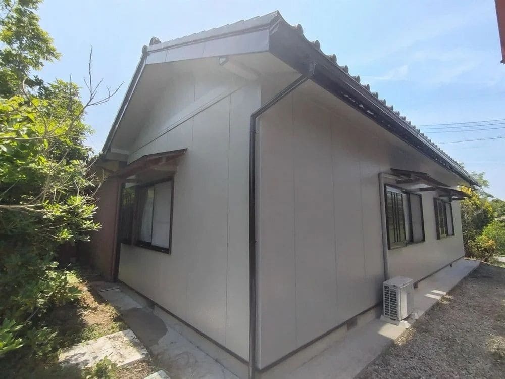 鈴鹿市の外壁塗装、屋根塗装、防水工事をリペイント匠が施工した写真