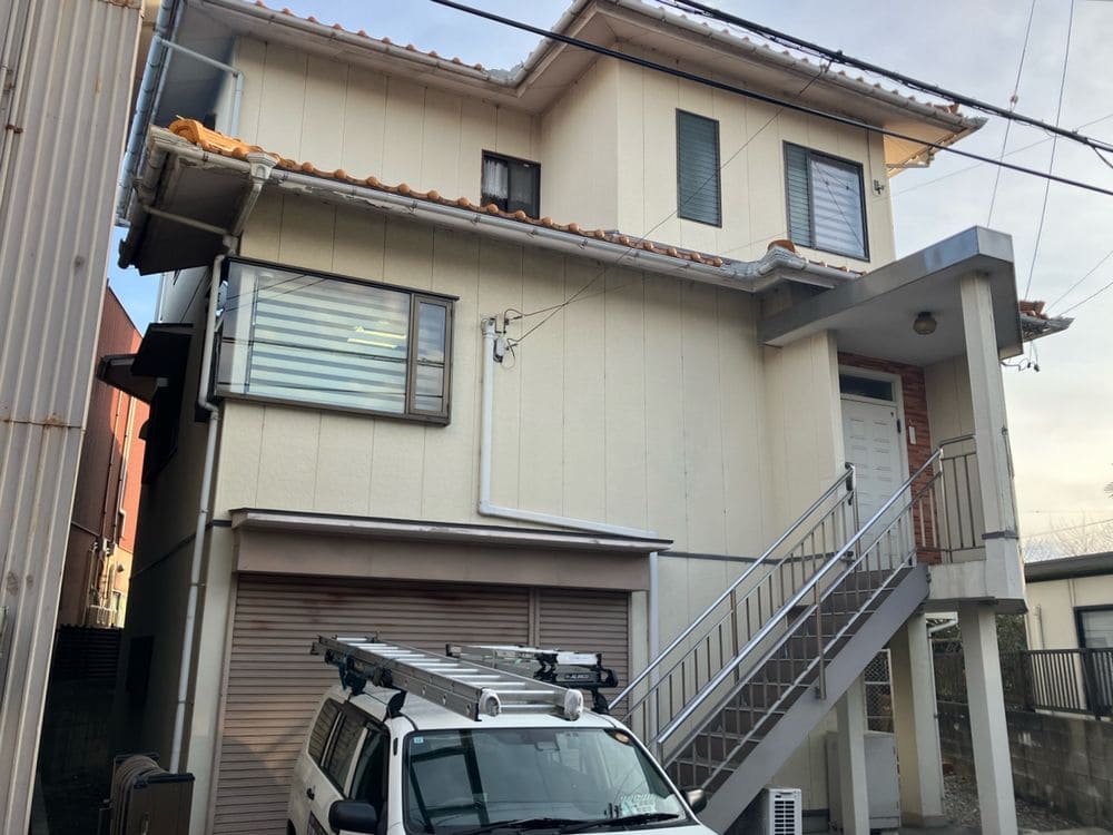 O様(鈴鹿市大池)_施工前 (2) 鈴鹿市の外壁塗装をリペイント匠が施工した写真