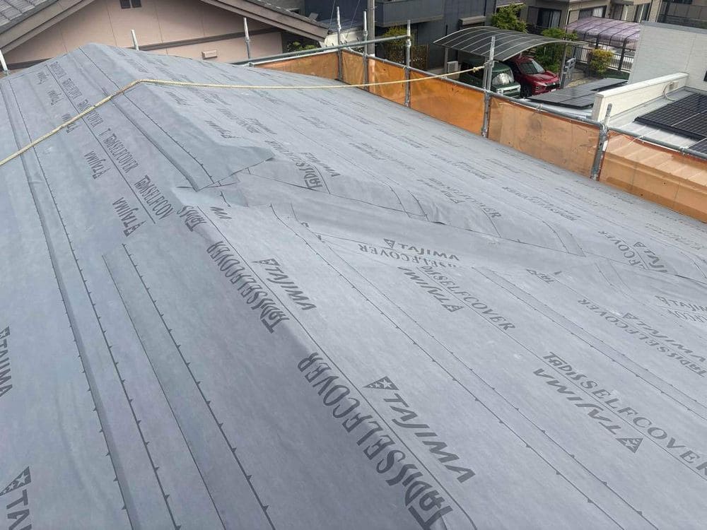 四日市市の屋根工事をリペイント匠が施工した写真