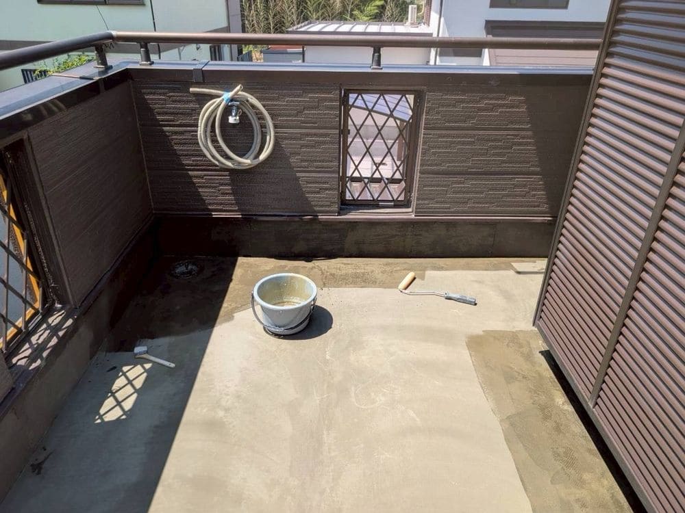 四日市市_K様_防水(プライマー) 四日市市の防水工事をリペイント匠が施工した写真
