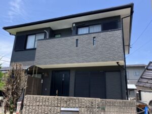 M様津市一身田豊野施工後_外壁全体 (2) 津市|アイフルホーム住宅を高級感あふれる外観へ|長期保証でこれからも安心