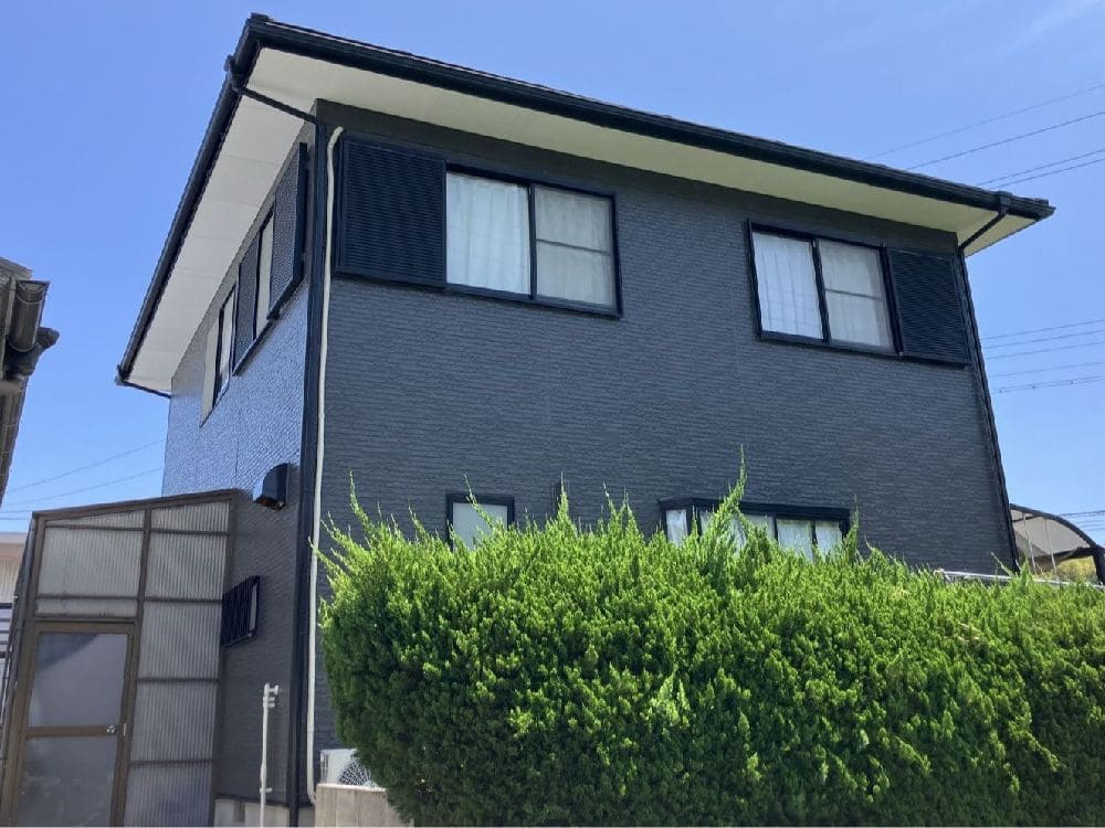 M様(津)施工後_外壁全体 (2) 津市の外壁塗装をリペイント匠が施工した写真